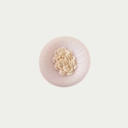 Bague en corolle blanche
