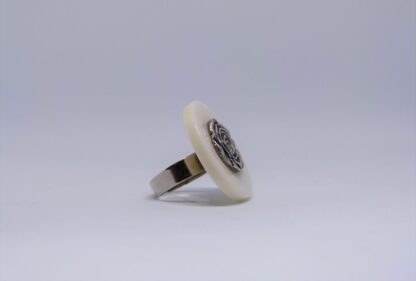 Bague résine blanche et rose métal gris
