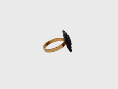 Bague carrée en verre noir