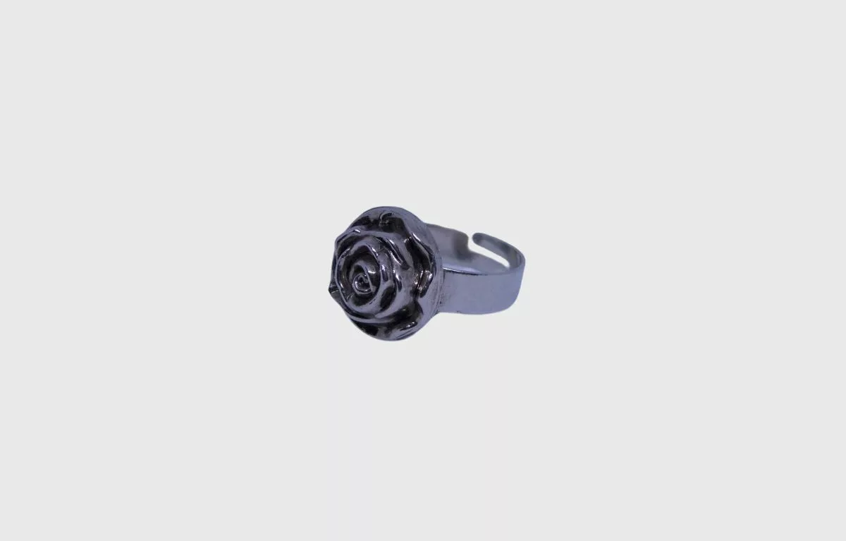 bague fleur stylisée