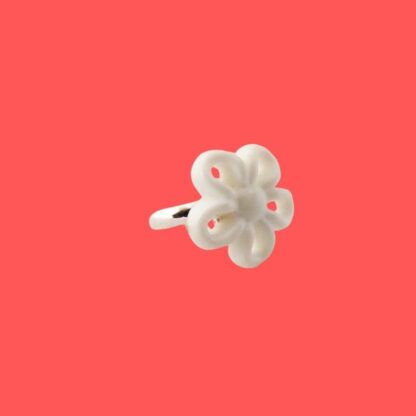 bague enfant fleur blanche
