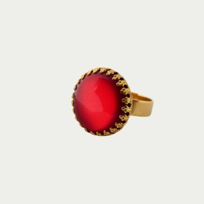 bague rouge et dorée