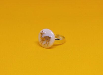 Bague pour enfant représentant une biche