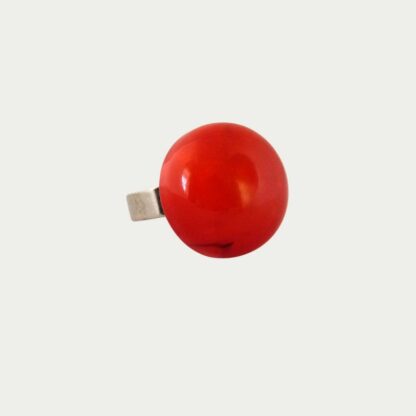 Bague demi boule rouge