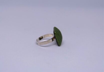 Bague coussin vert.