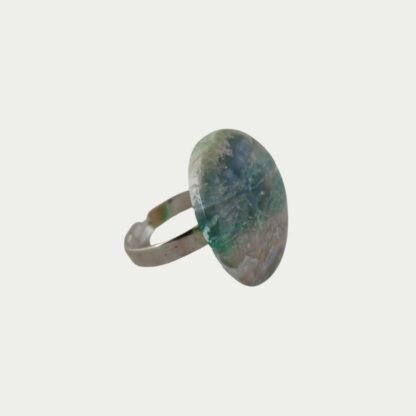 Bague bleue irisée