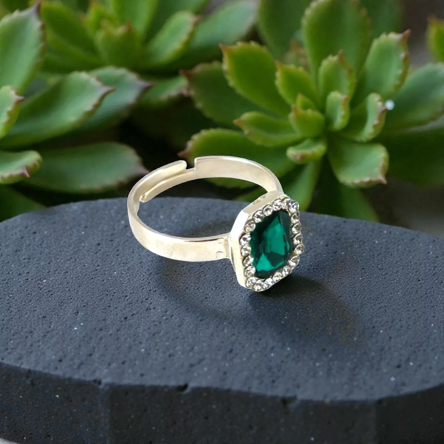 bague vert émeraude