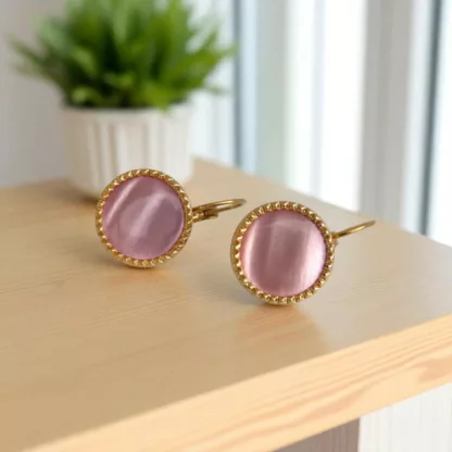 boucles d'oreilles roses et dorées
