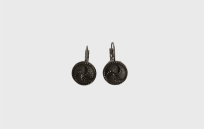 boucles d'oreilles grises
