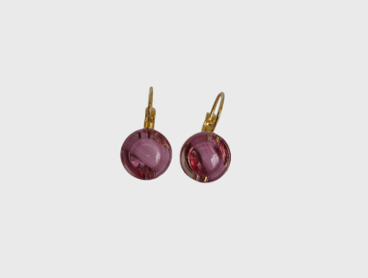 boucles d'oreilles roses en verre