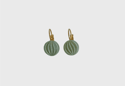 boucles d'oreilles vert pale