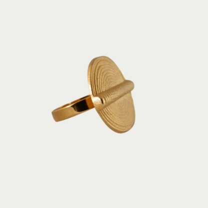 Bague dorée ethnique