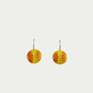 boucles d'oreilles jaunes et rouges