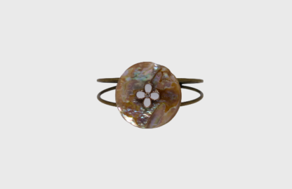 bracelet fleur blanche en nacre
