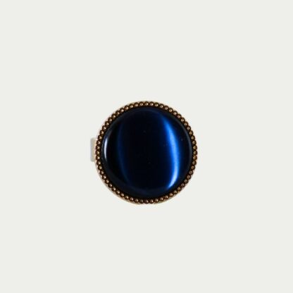 bague bleue et dorée