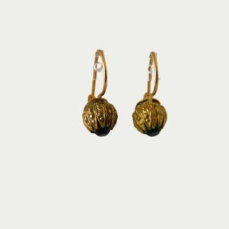 boucles d'oreilles dorées et vert foncé