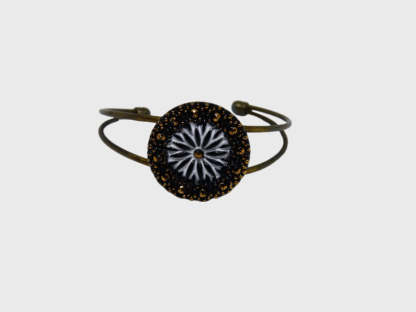 bracelet rigide