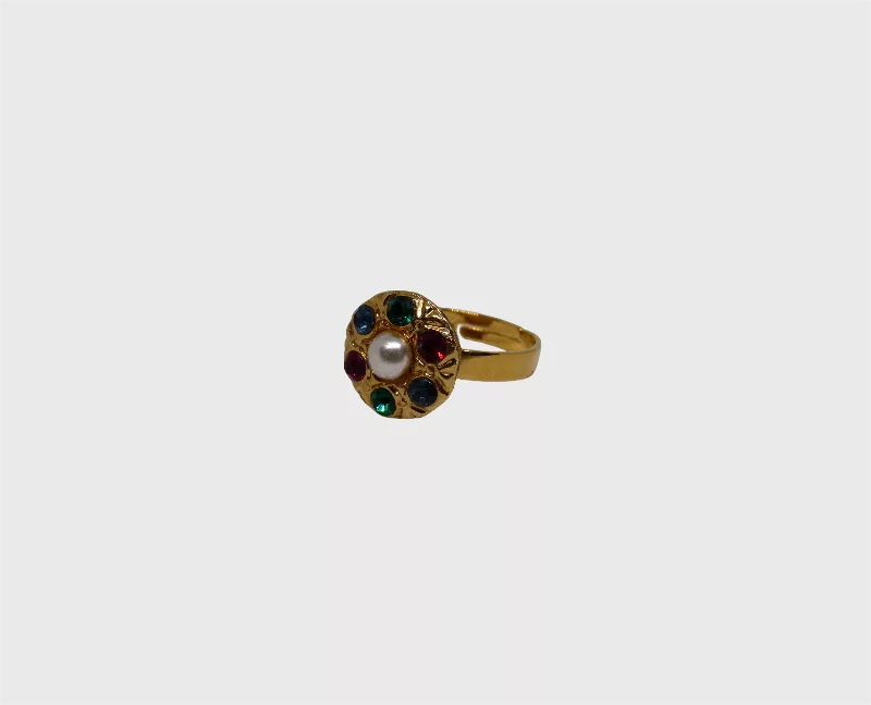 bague multicolore avec perle blanche