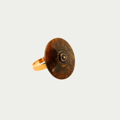 bague marbrée aux reflets ambrés