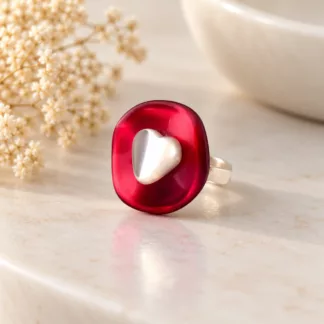 Bague rouge cœur blanc Saint-Valentin, association de deux anciens boutons