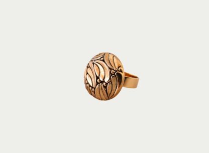 bague dorée feuillage