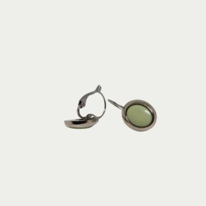 boucles d'oreilles vert pâle allongées