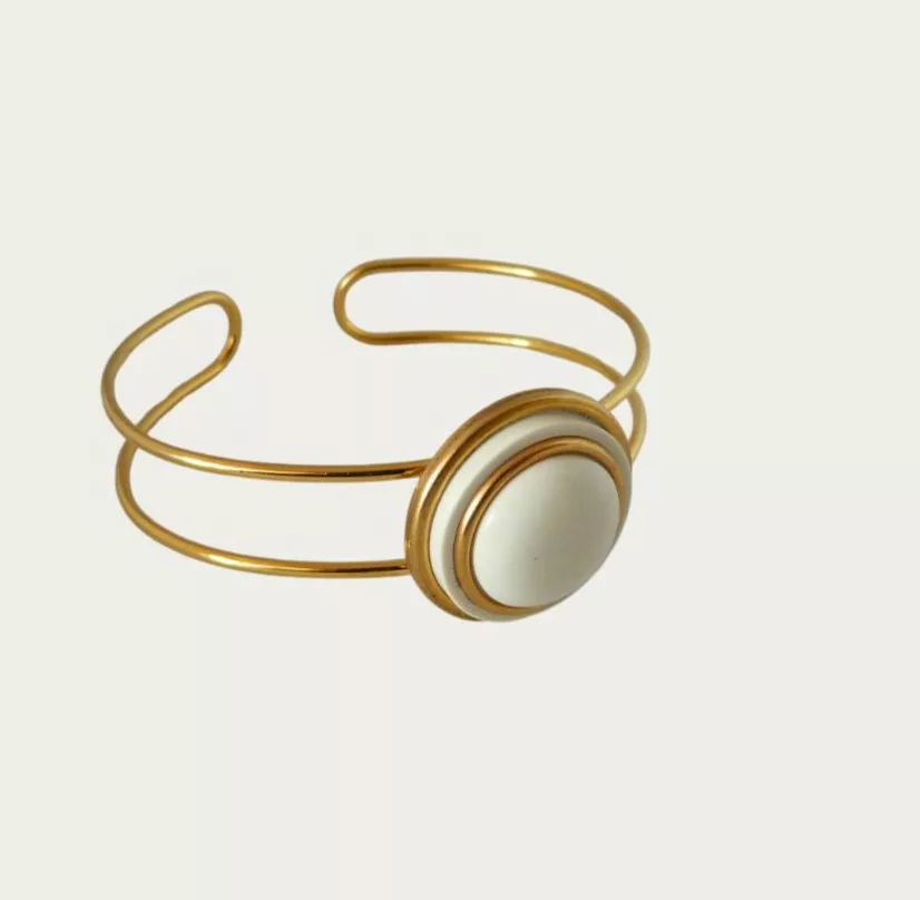 bracelet blanc et doré croisette