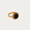 bague noire et dorée