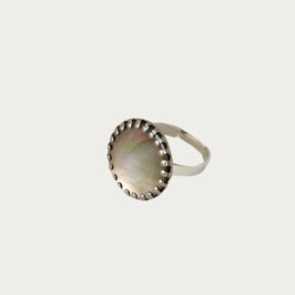 bague nacre sertie