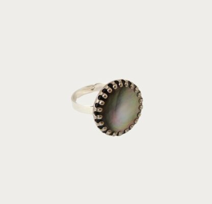 bague nacre sertie