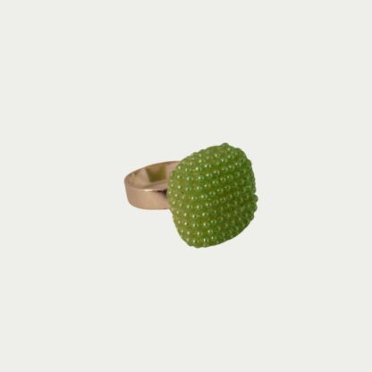 bague verte carrée