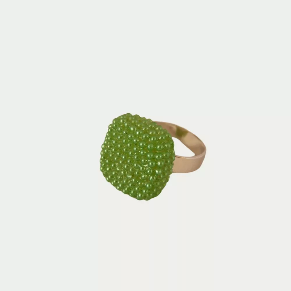 bague verte carrée