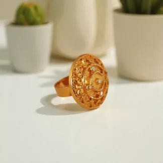bague C dorée