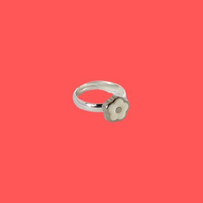 bague enfant fleur blanche