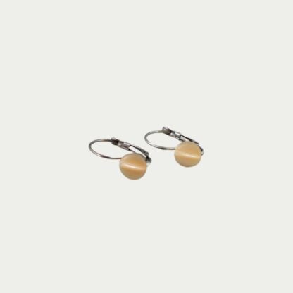 boucles d'oreilles en nacre
