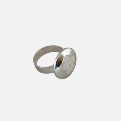 bague fleur blanche