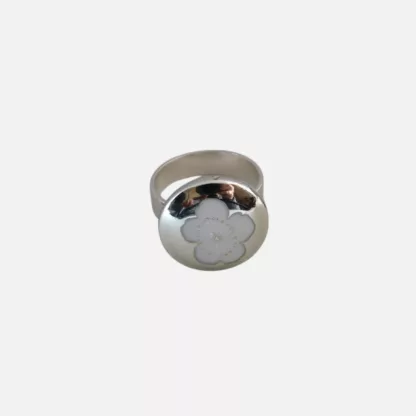 bague fleur blanche