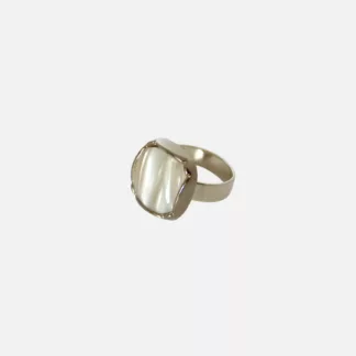 bague carré effet nacré