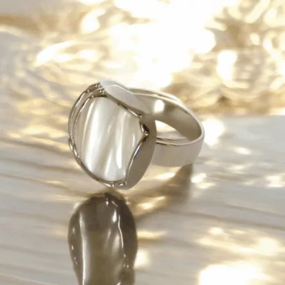 bague carrée effet nacré