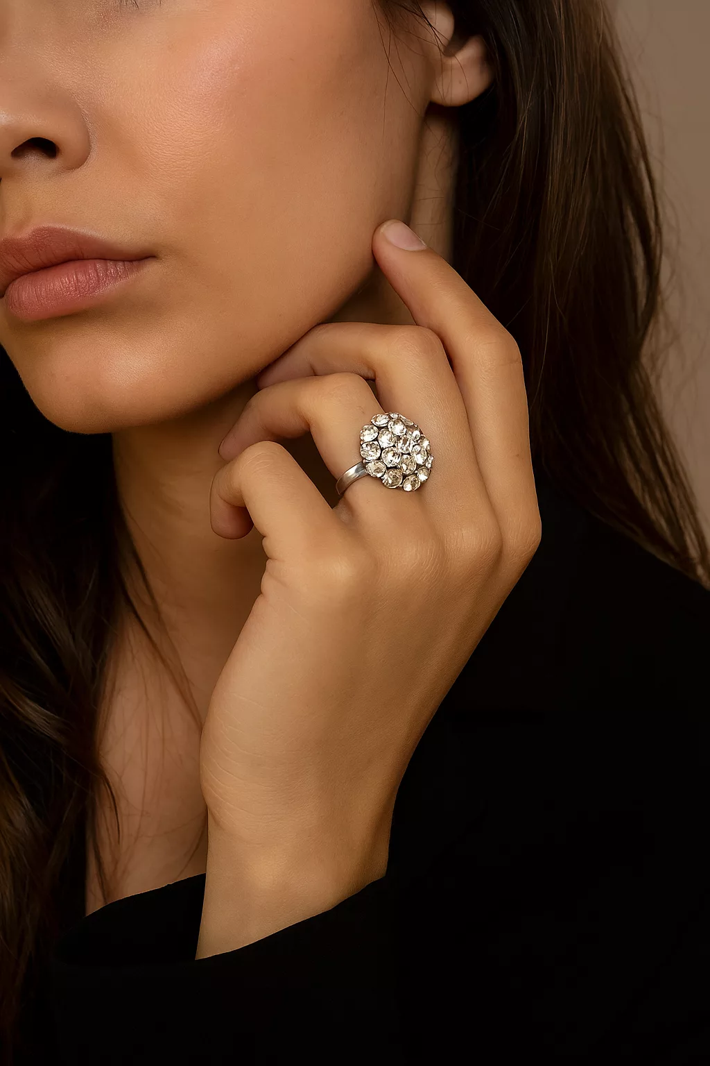 bague arrondie avec strass
