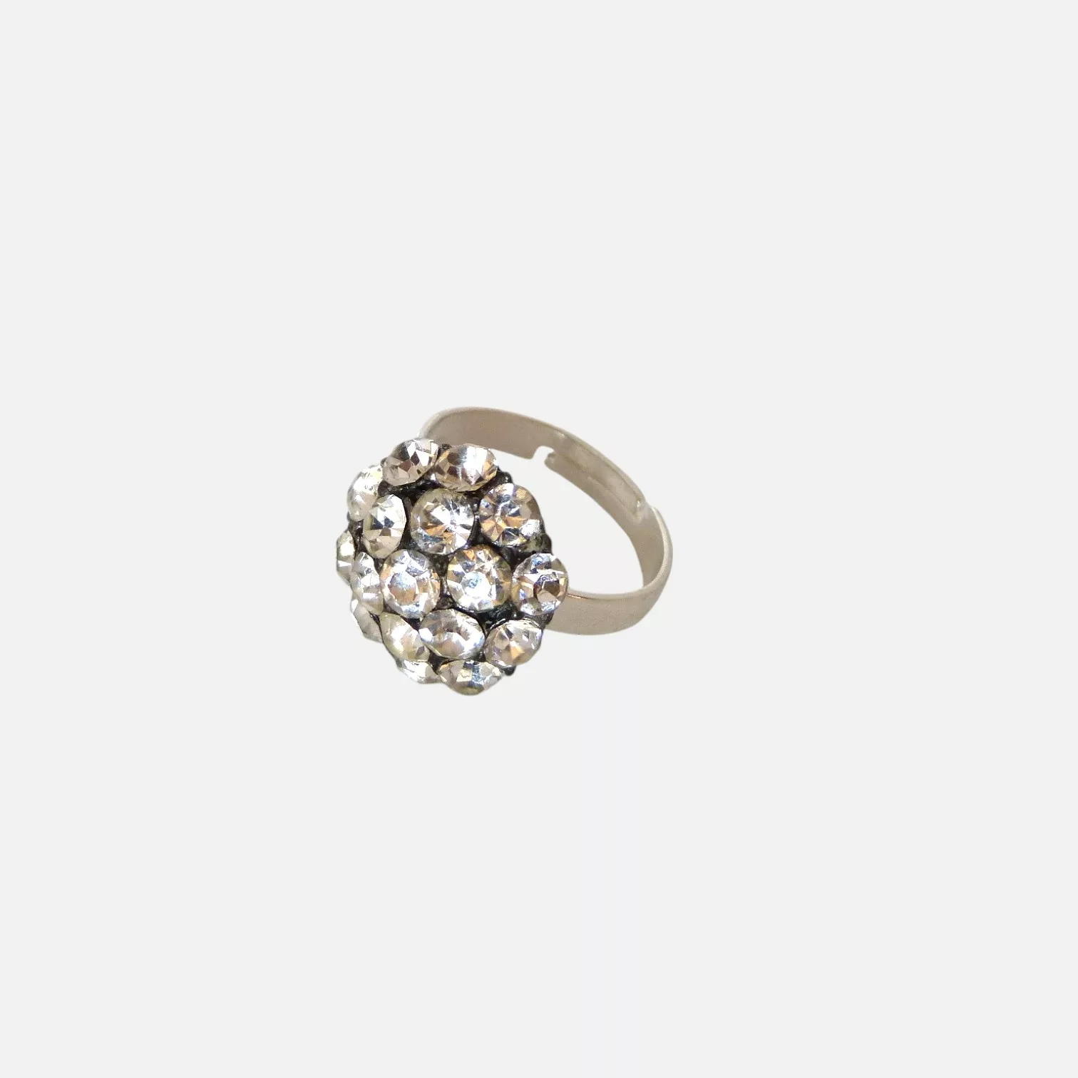 bague arrondie avec strass