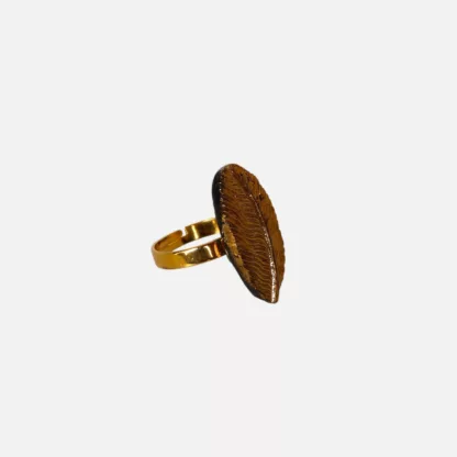 bague en forme de feuille