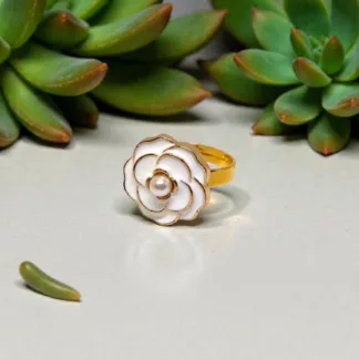 bague fleur blanche