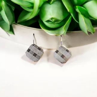 boucles d'oreilles carrées argentées