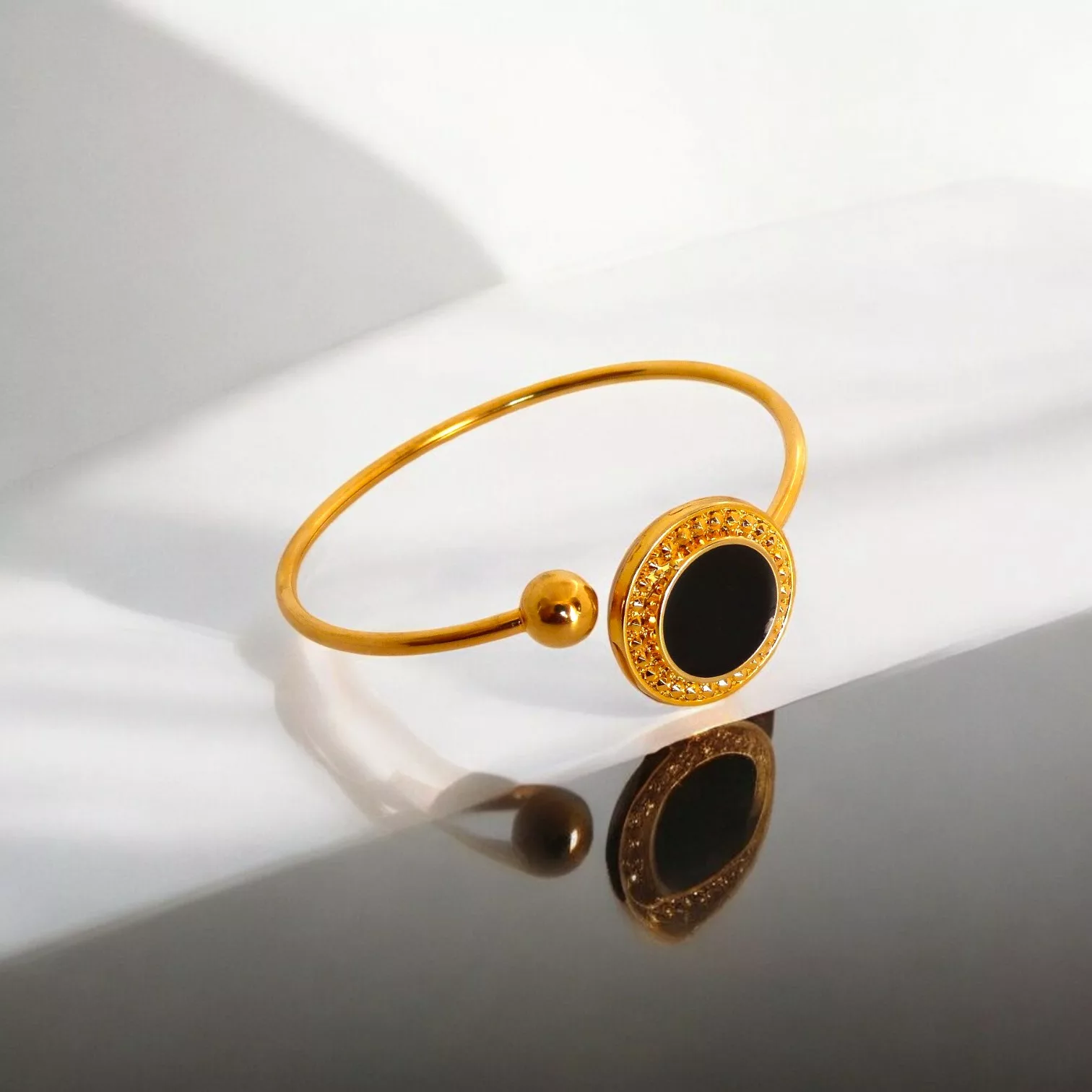 bracelet noir et doré