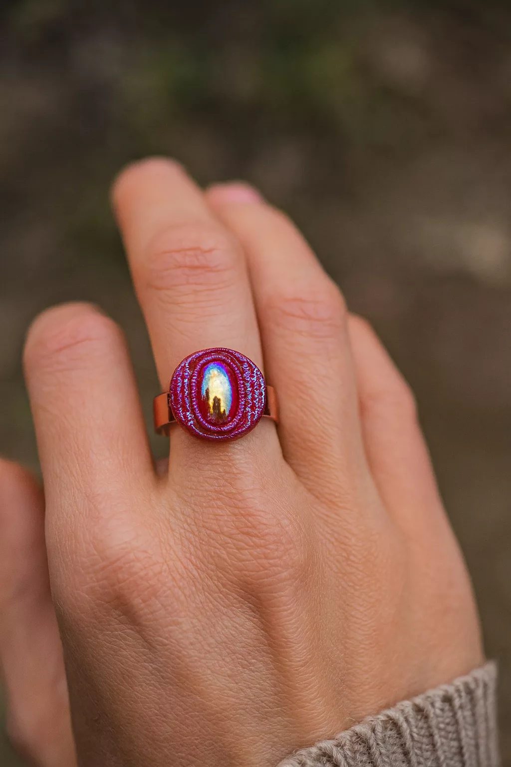 bague oeil rouge