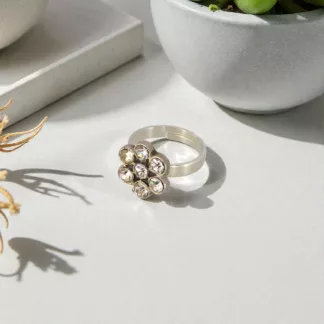 bague fleur et strass