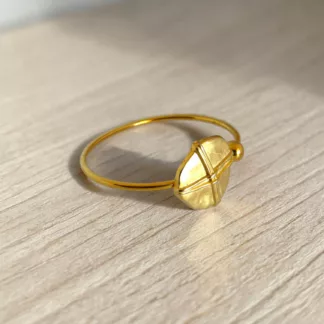 Bracelet jonc doré stylisé