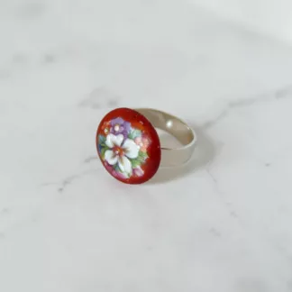 Bague porcelaine de Limoges Fleur créée à partir d'un ancien bouton