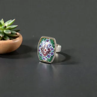 Bague mosaïque multicolore Alhambra créée à partir d'un ancien bouton de manchette